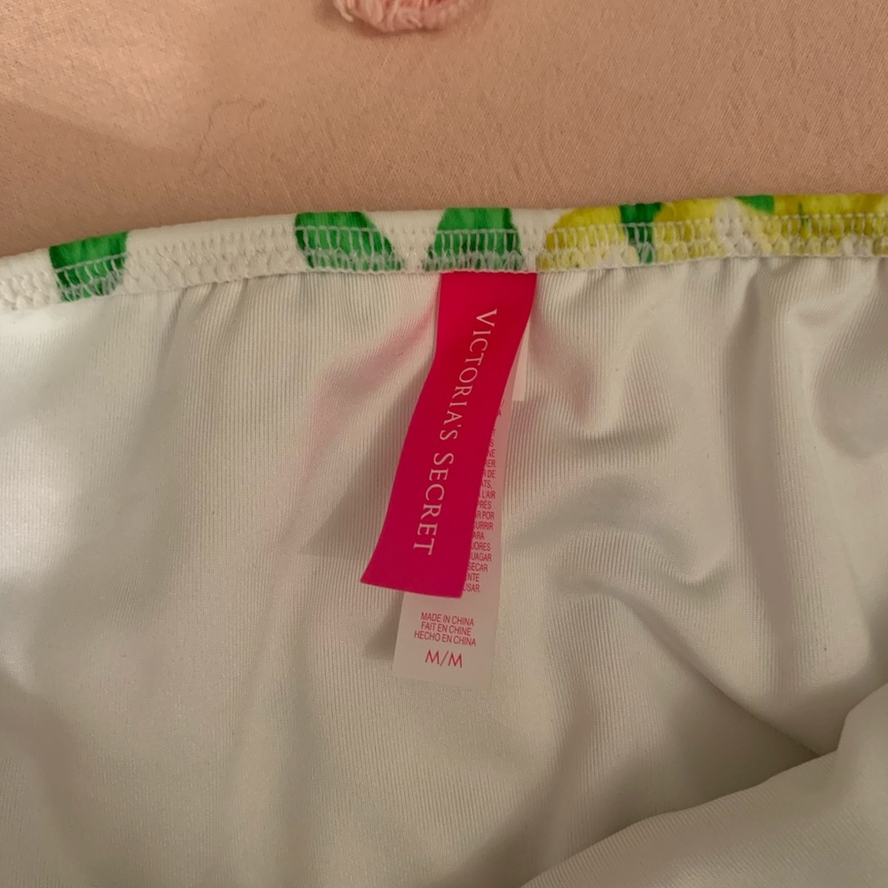 Bathing suit - Picture 2 of 3